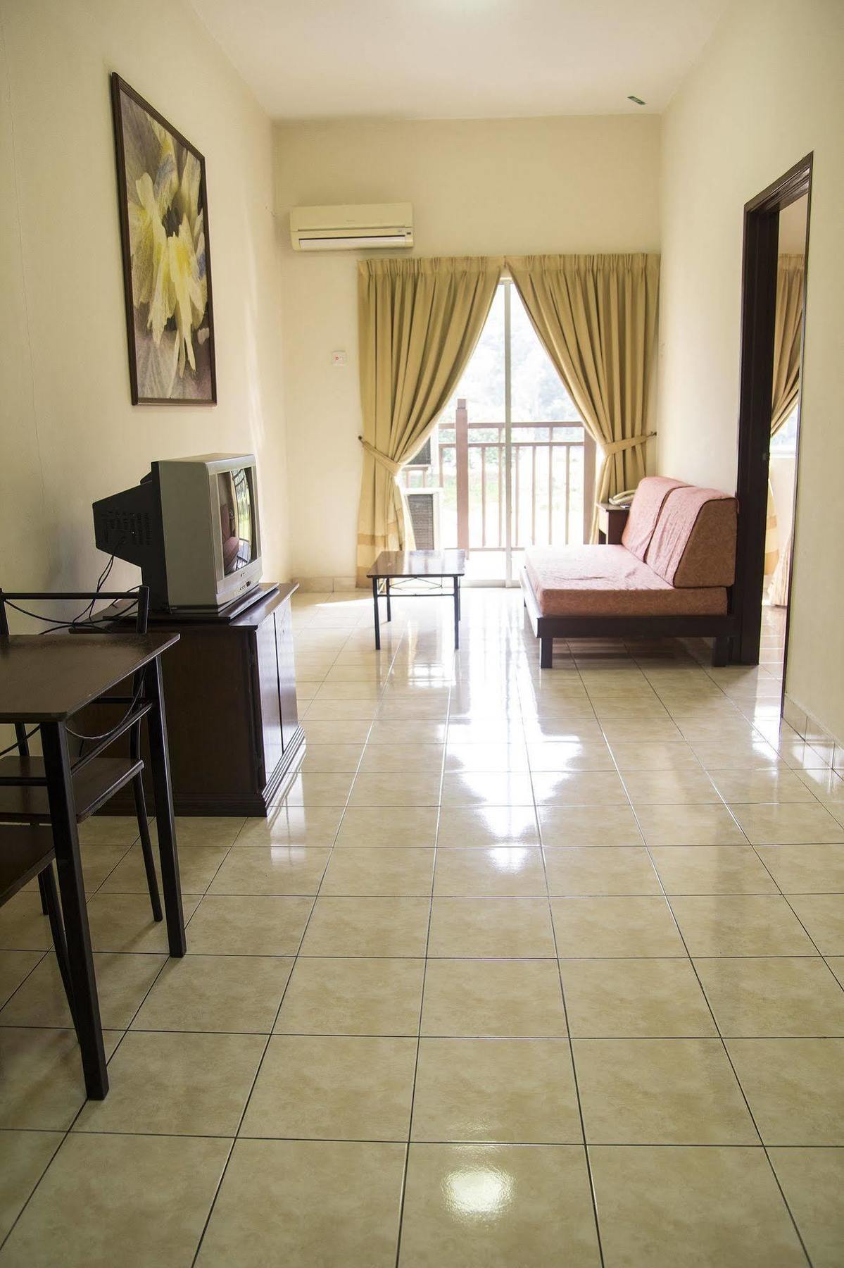 Suria Service Apartment-Hotel Bukit Merah Exterior foto
