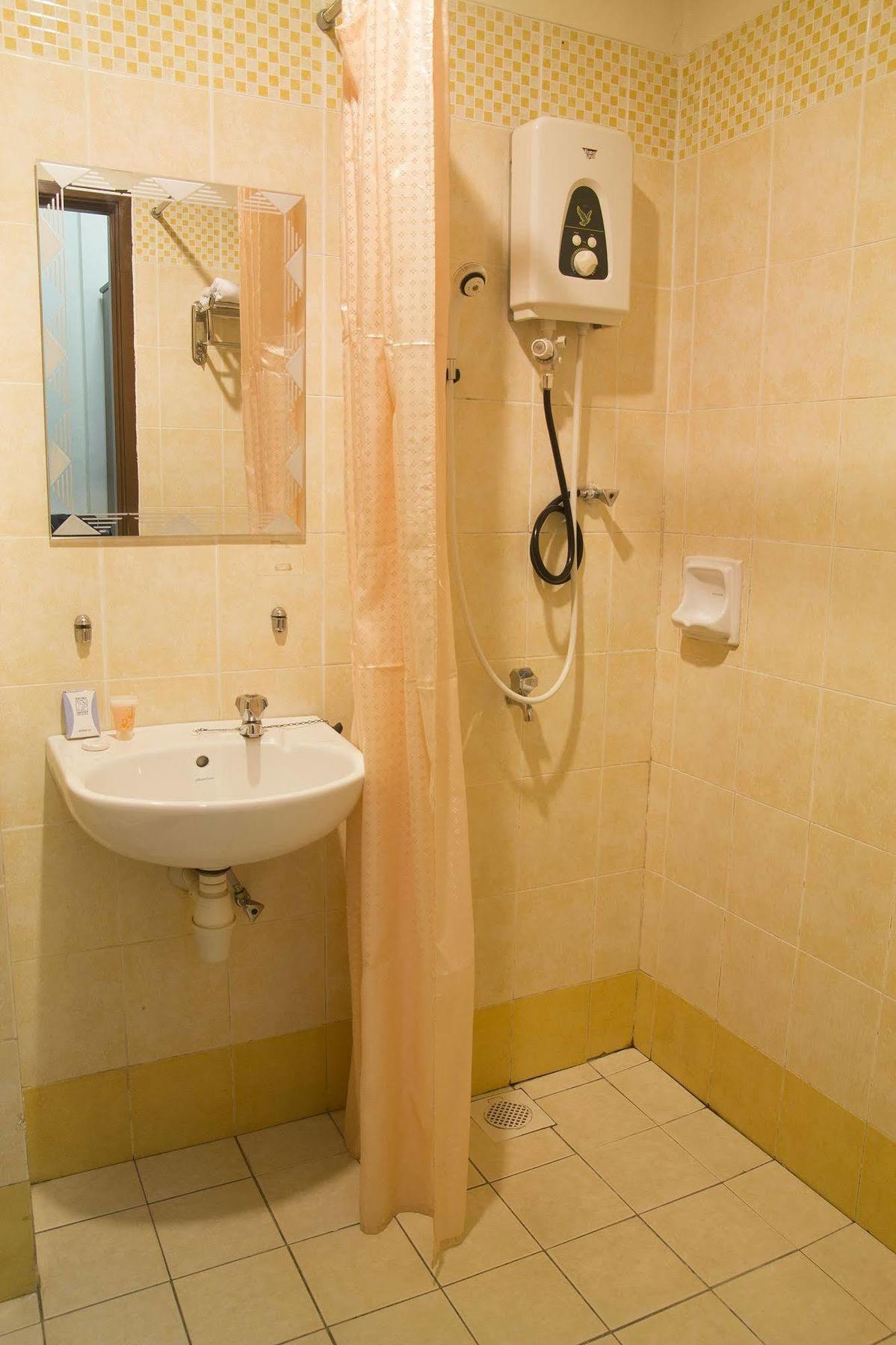 Suria Service Apartment-Hotel Bukit Merah Exterior foto